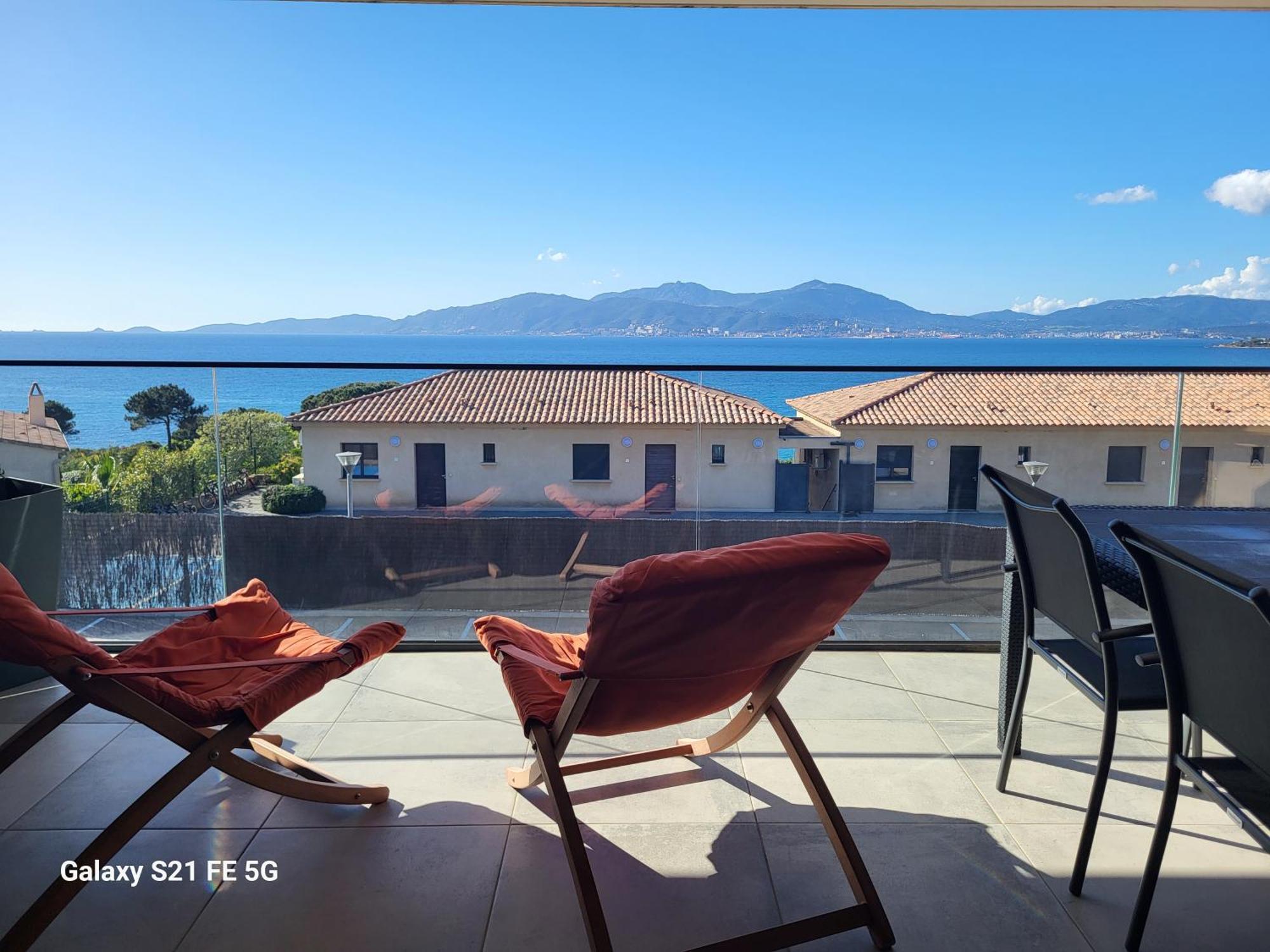 Appartement De Standing Bord De Mer Pietrosella Exterior photo